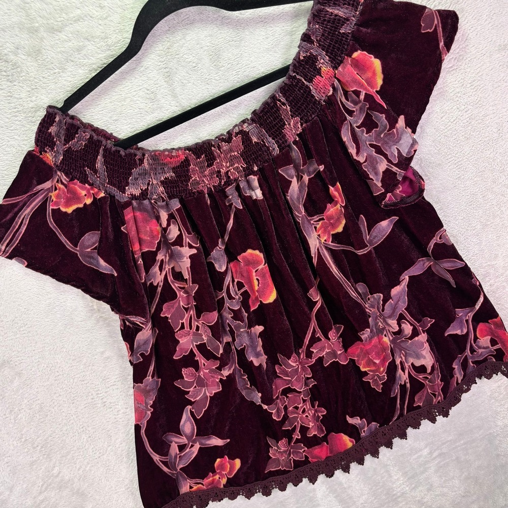 Taylor & Sage Women Top XL Burgundy Floral Velvet Burnout Off Shoulder Lace Hem